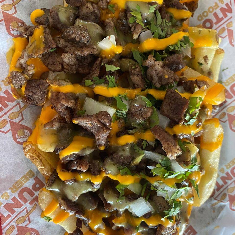 PAPAS CON BISTEC