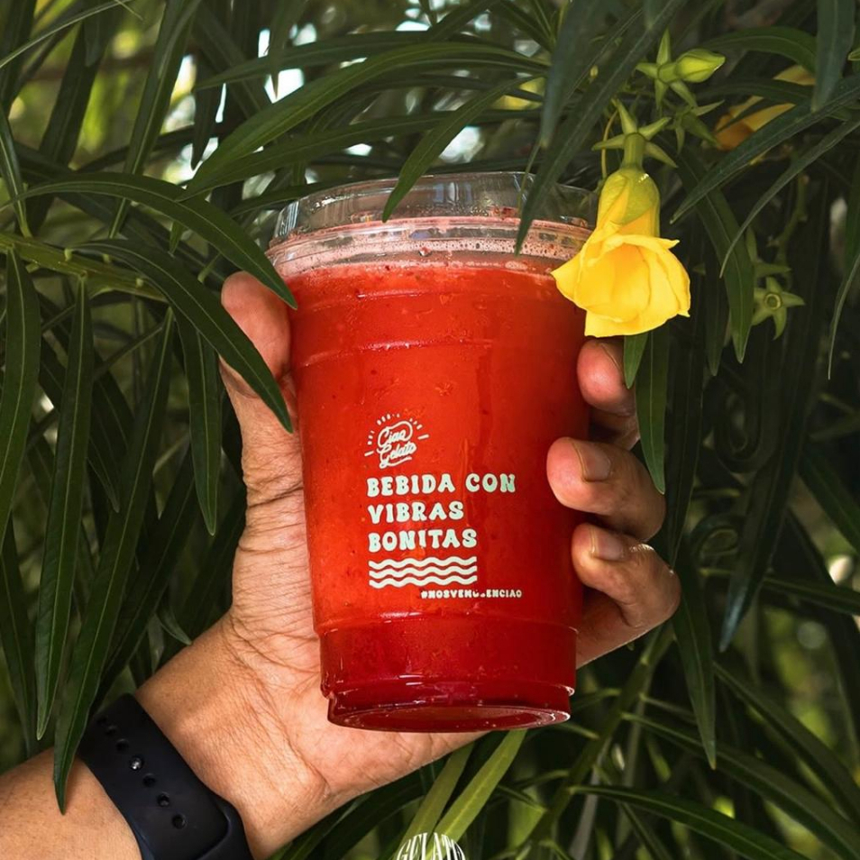 AGUA FRUTAL FRESA CON LIMON