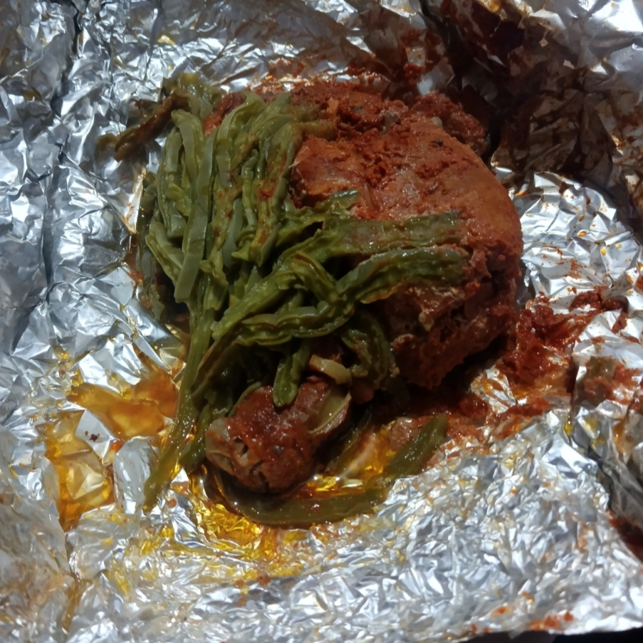Mixiotes Combinados (Pollo y Cerdo)
