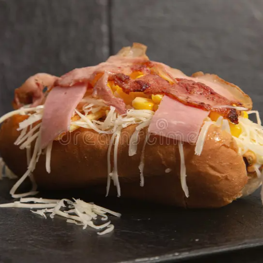 Jotdog Resbaloso (jamon y Quesillo)