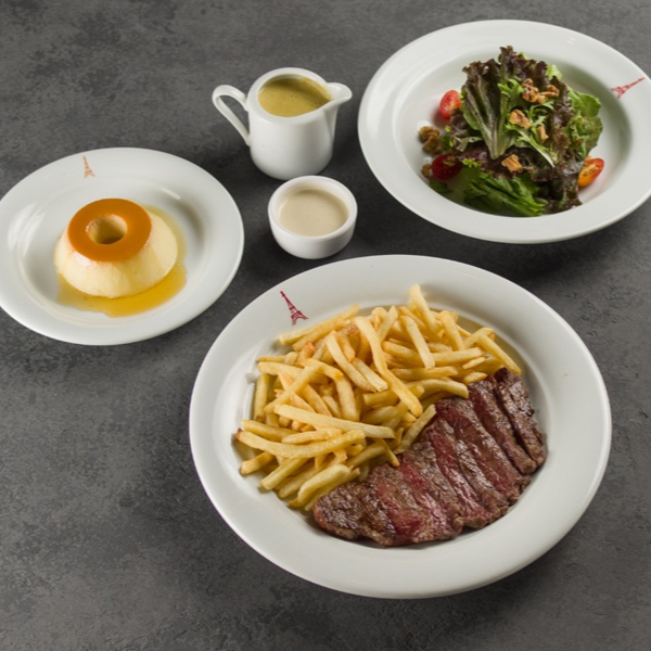 Combo Paris para um

Contém:
- 150 gramas (in natura) de proteína, um suculento corte de carne nobre, grelhado à perfeição no ponto de sua preferência. Servido com batatas fritas, acompanhadas do nosso delicioso e exclusivo molho secreto 80 ml 

- Mix de folhas frescas, tomates cereja e nozes, finalizado com um leve e refrescante molho artesanal de iogurte e mostarda Dijon.

- Crème Caramel, feito de creme de leite condensado caramelizado, coberto com calda de caramelo imbatível.