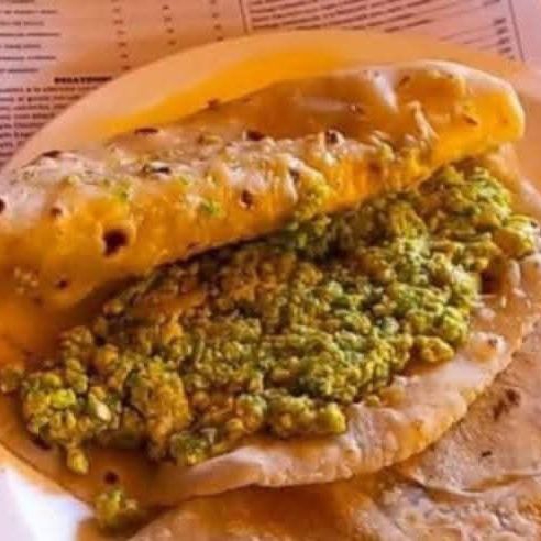 Taco de Huevo en Salsa Verde Harina