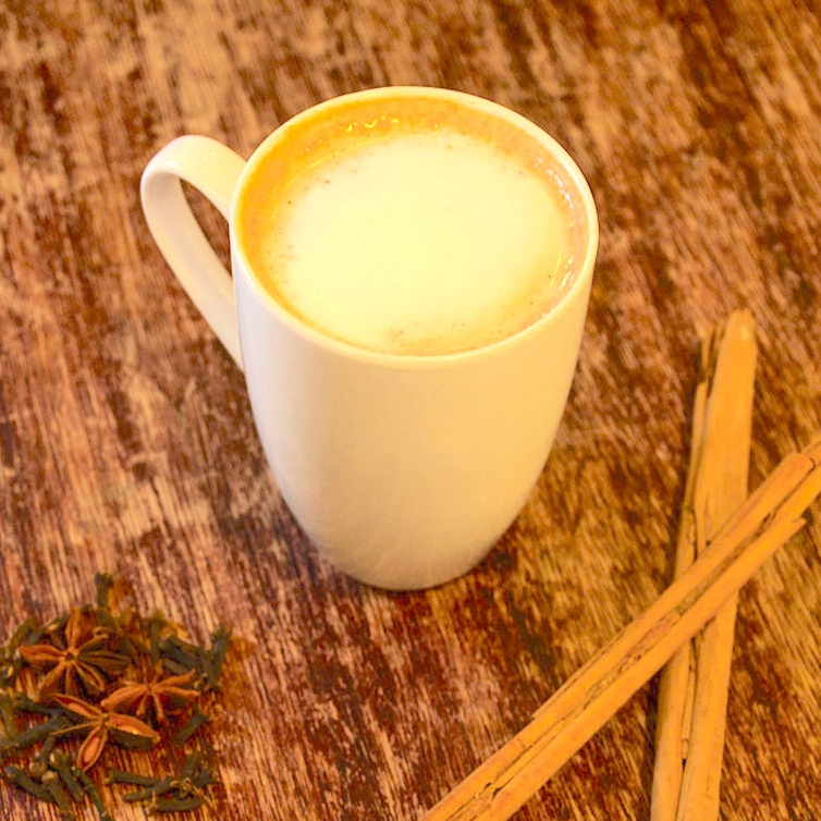 Masala Chai Latte Vainilla Caliente 12oz (354ml)
