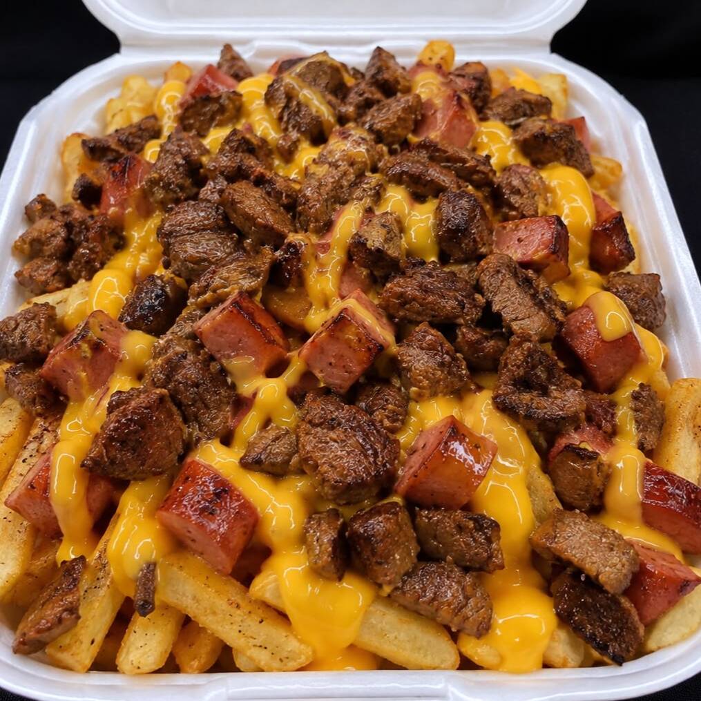 Salchipapas con Carne