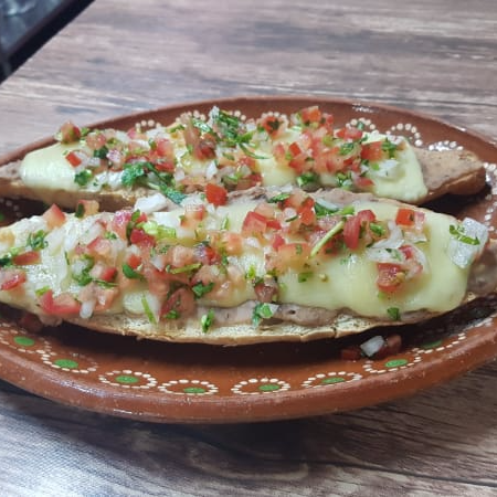 Molletes Salados