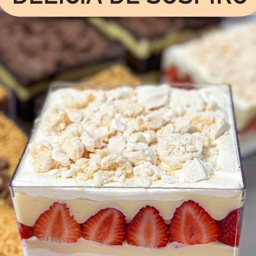 Creme de ninho, mousse de ninho, morangos picados e suspiros