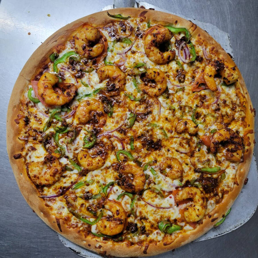 Pizza de camarón enchilado