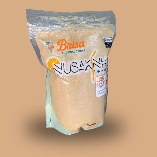 Um drink que é puro carinho gelado. Mistura a cremosidade do leite e do creme artesanal com o sabor inconfundível da paçoca e um toque de vodka preta, brasileiro, ousado e irresistível. Uma sobremesa alcoólica pra quem não abre mão de sabor com personalidade