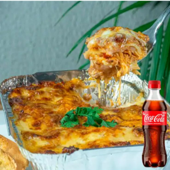 Lasagña Mixta Personal + Coca Cola 400 Ml