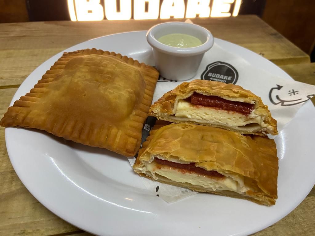 Pastel Queso con Bocadillo