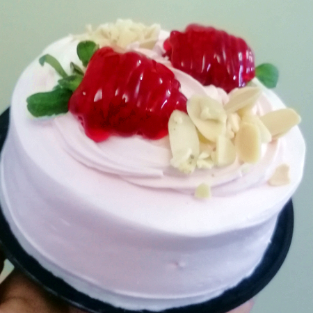 TRES LECHES /FRESAS CON CREMA