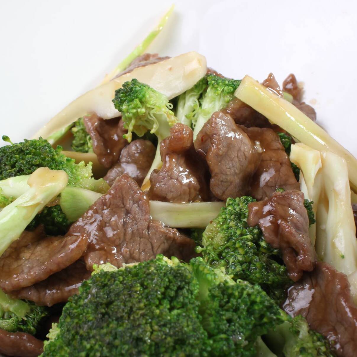 Wok Res con Brocoli