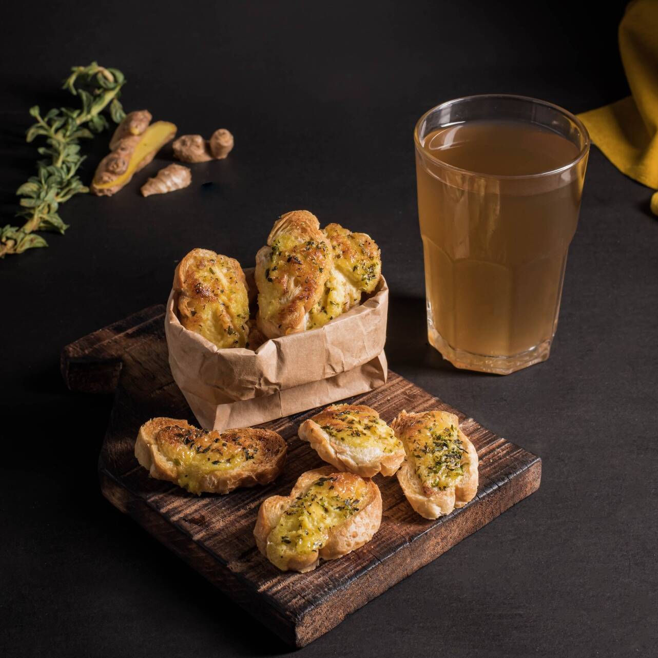 Combo Pan al Ajo y Chicha