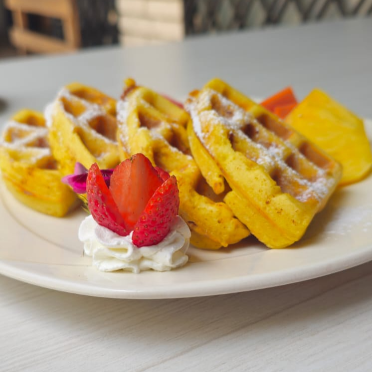 Waffles con Fruta
