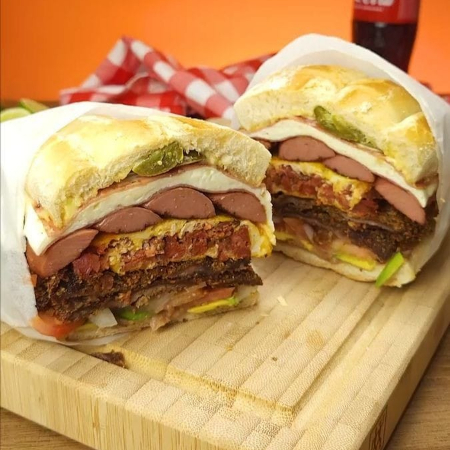 T BRASILEÑA+ PORCIÓN PAPAS+ COCA COLA