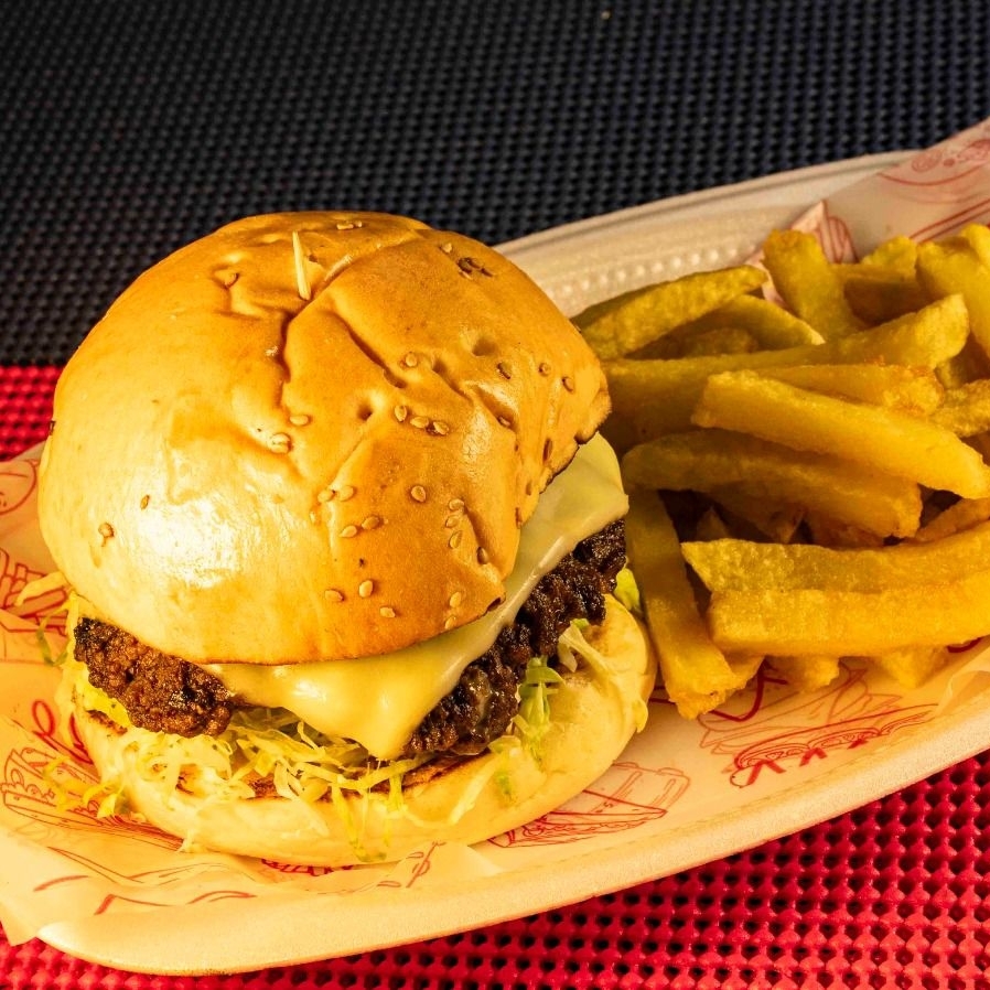 Burger de Carne & Papa Frita