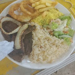 Arroz, Salada, Macarrão, Farofa e Batata Frita