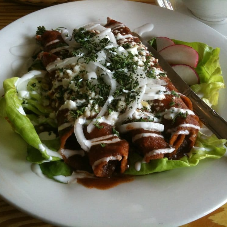 Tacos Enmolados