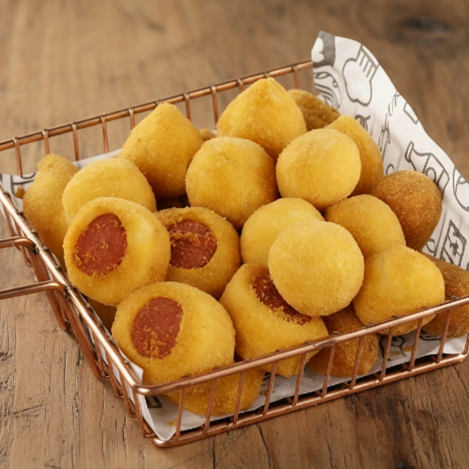 Combo de 25 salgadinhos com 5 opções de sabores, frito na hora para chegar quentinho na sua casa. Entrega super rápida. Salgadinhos de 25g (Padrão Festa).