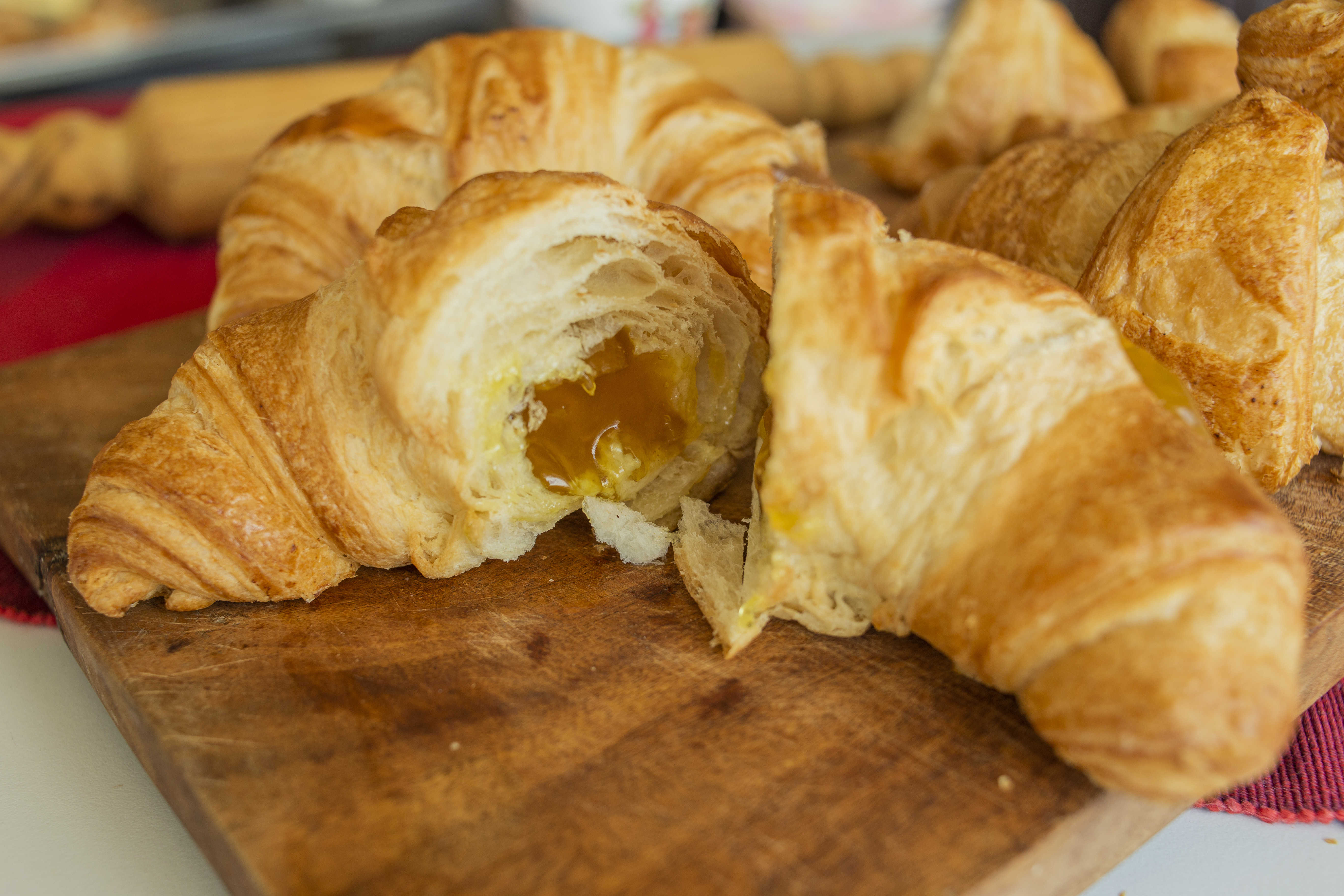 Croissant Relleno de Piña