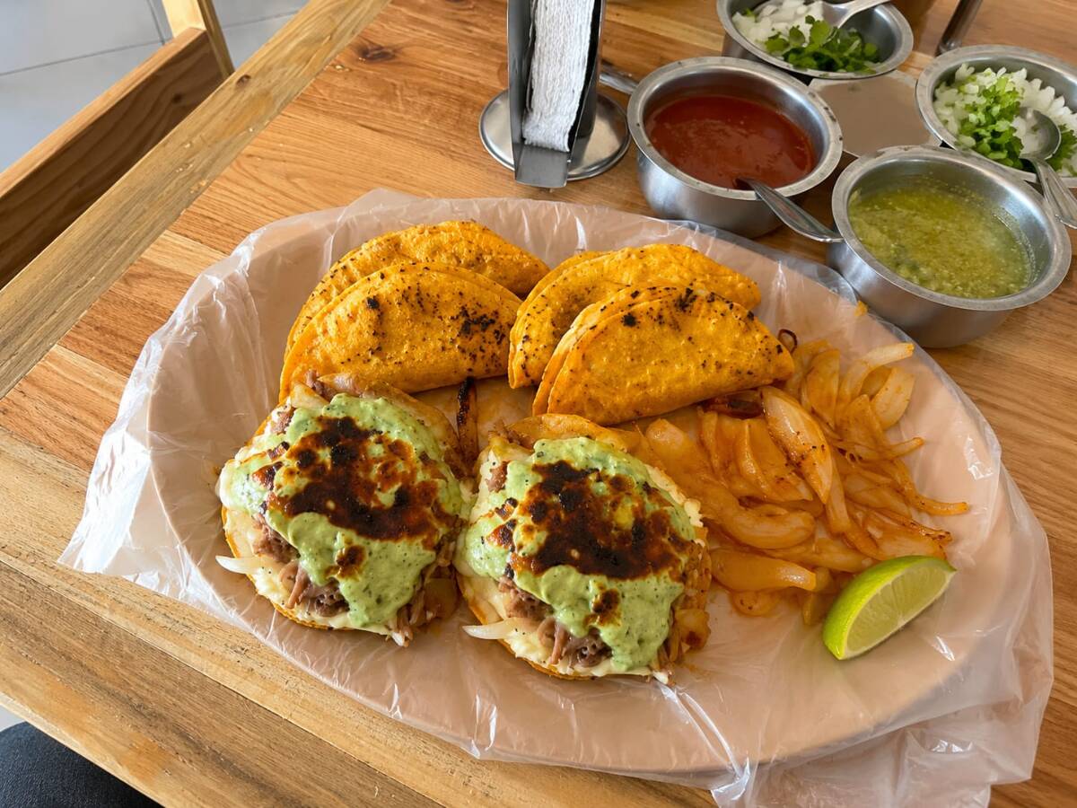 Tacos de Birria El Hidrocalido