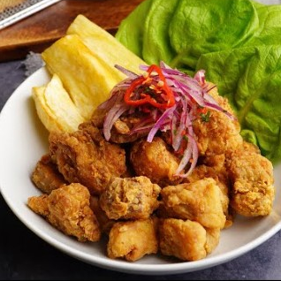 Menú : Chicharrón de pescado + Complemento