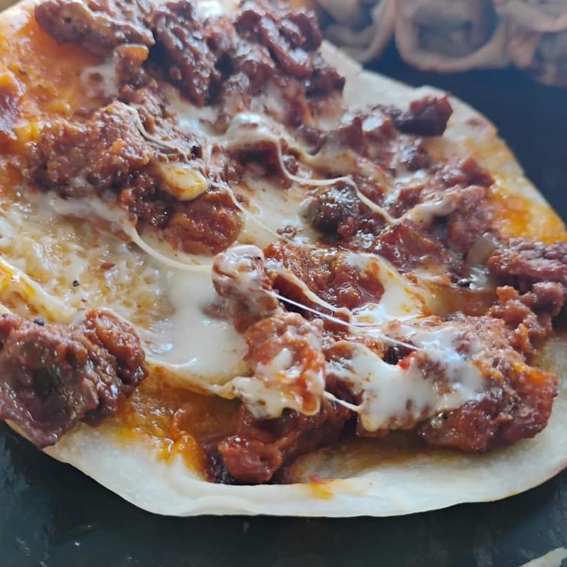 Olvidadito de chicharrón en salsa