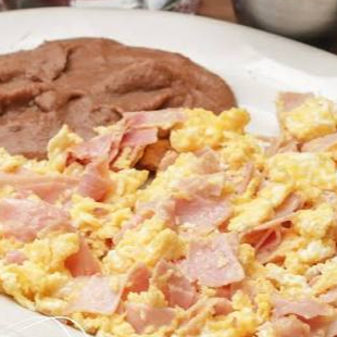 Huevos con Jamón