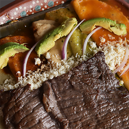 Enchiladas Huastecas Acompañadas
