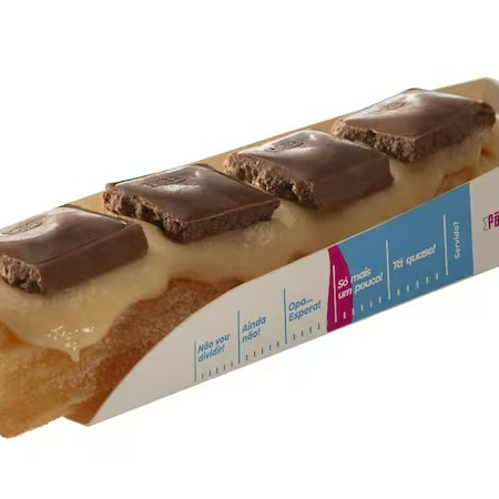 Churros formato tradicional, 15cm aproximadamente. Crocante, frito na hora com recheio a sua escolha e cobertura a sua escolha. Acompanha toppings e chocolate