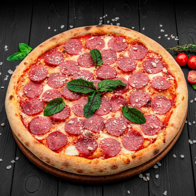 Molho, mussarela, azeitona e oregano