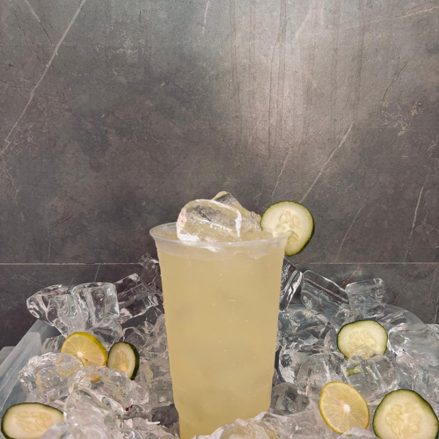 Agua Pepino con Limon.