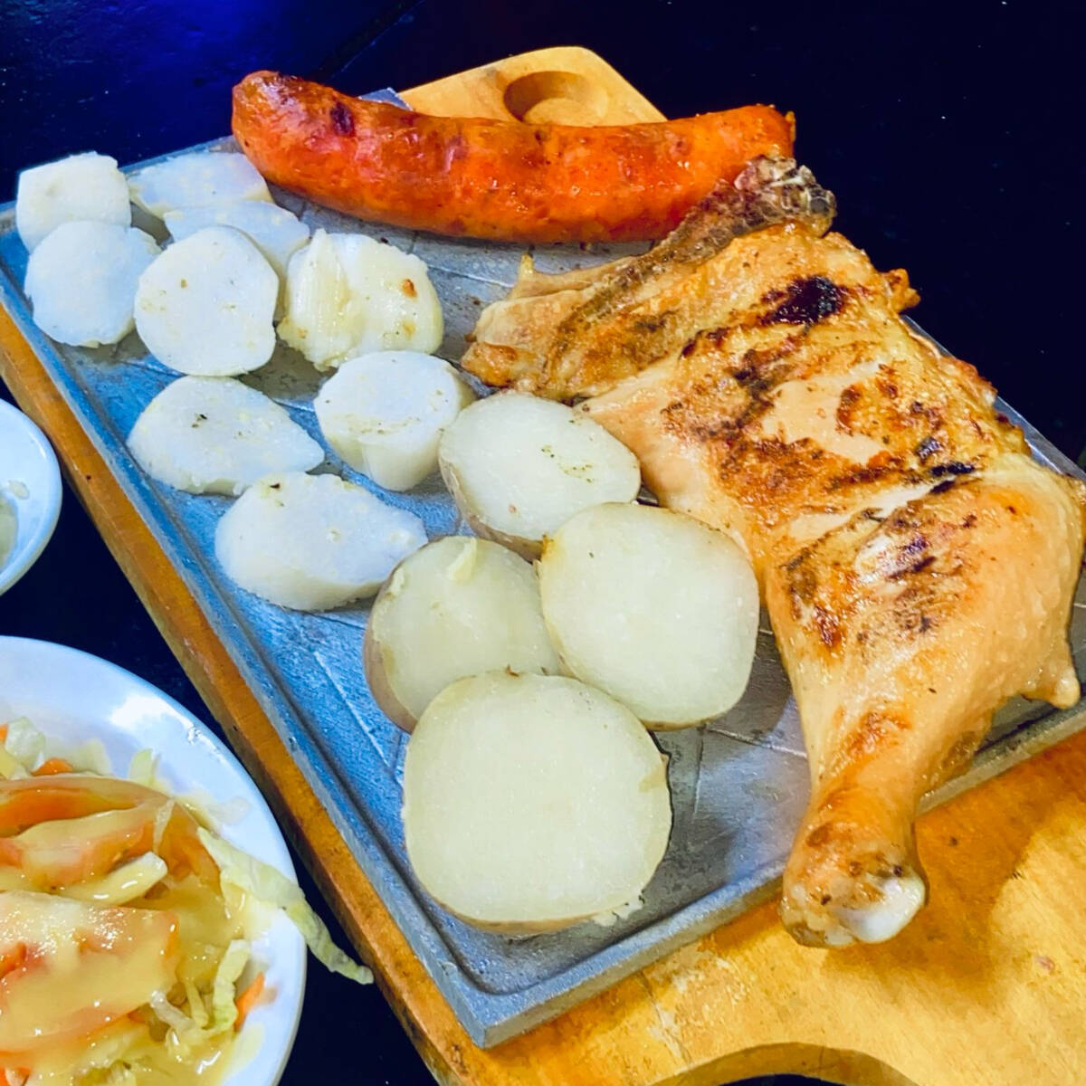 PARRILLADA MUSLO-CHORIZO