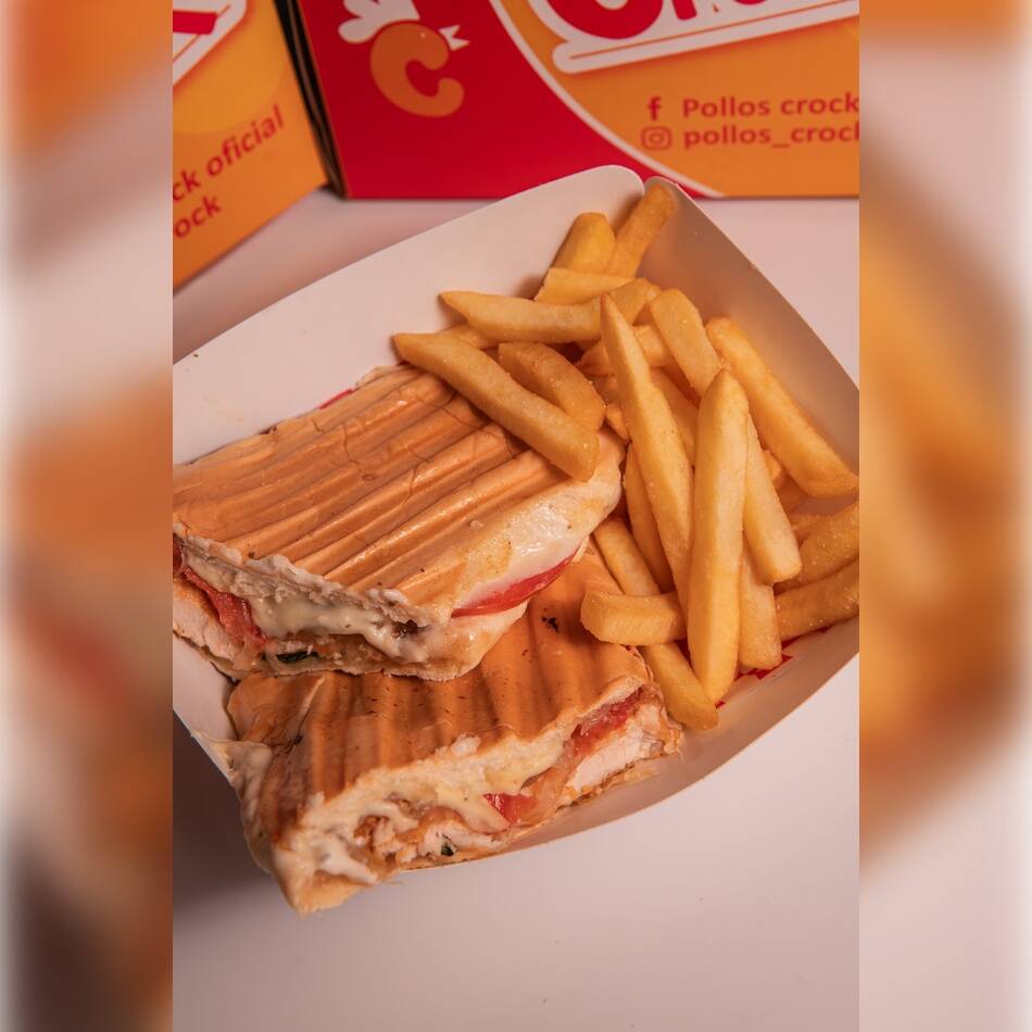 Sandwich Pollo Broaster