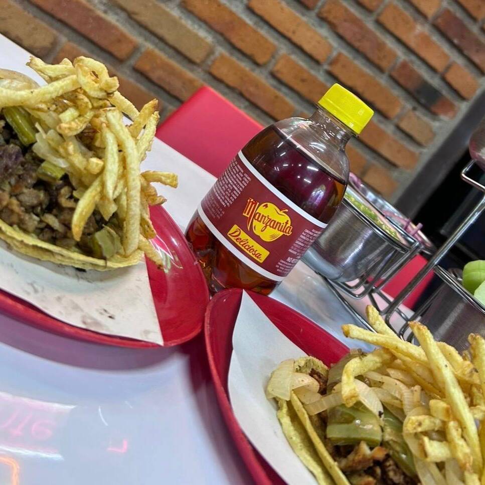 2 Tacos + Refresco Gratis🌮🥤🎉