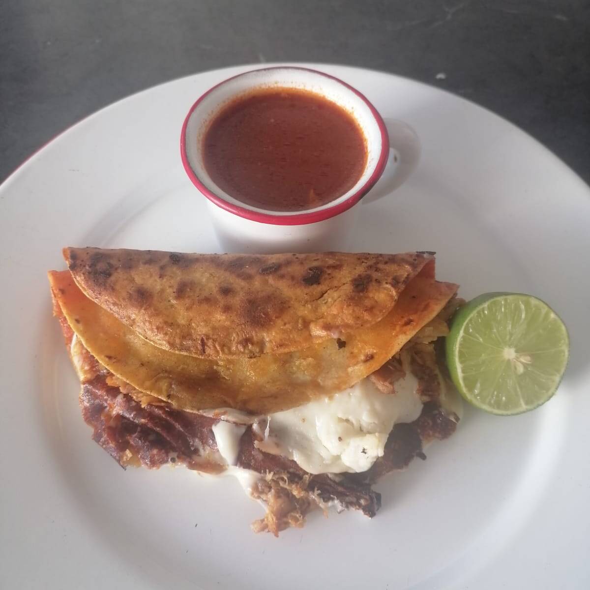 Taco Dorado con Queso Ch.