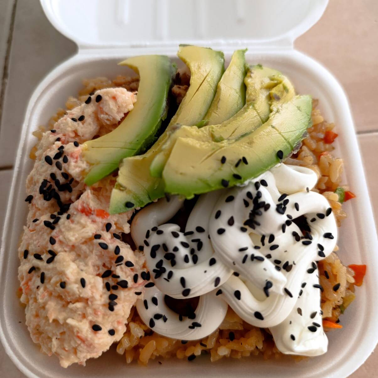 YAKIMESHI DE POLLO ESPECIAL