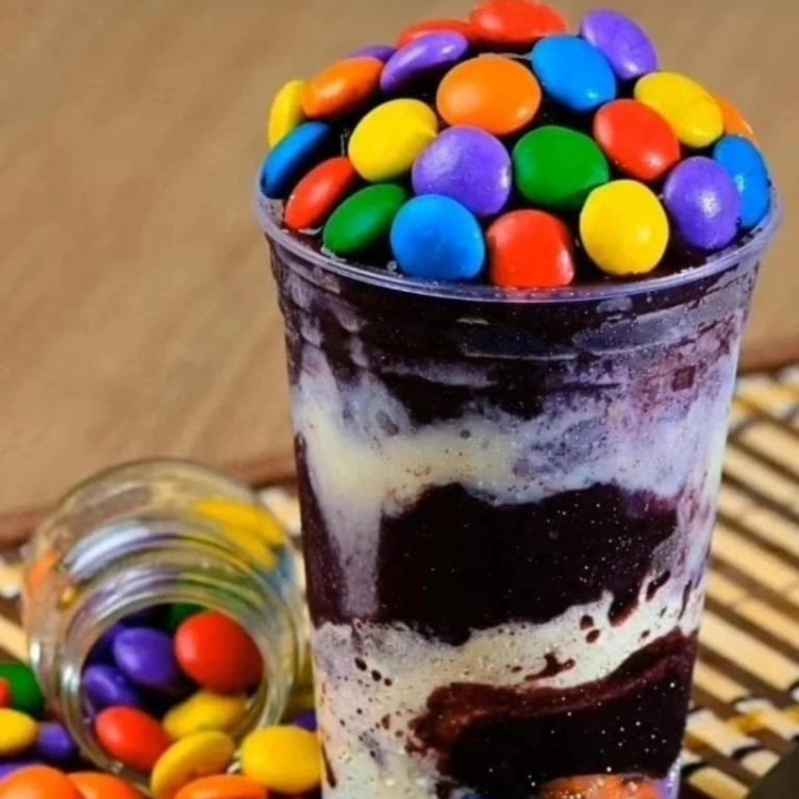 Açai em camadas com 5 adicionais grátis