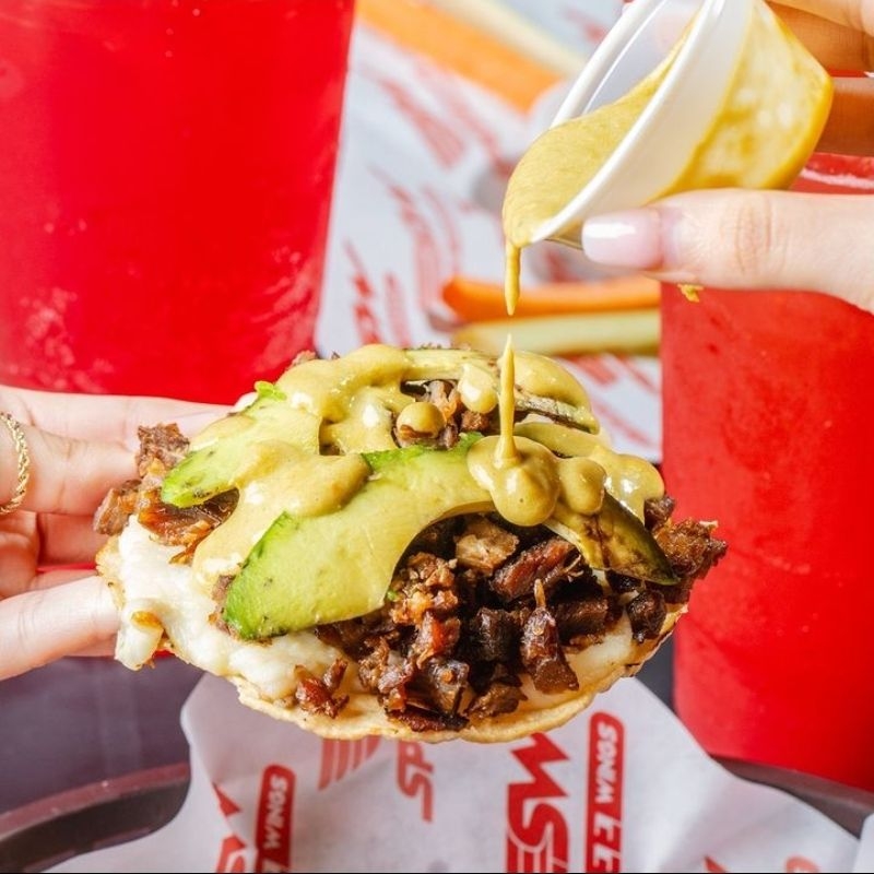 Tostada de Carne Asada