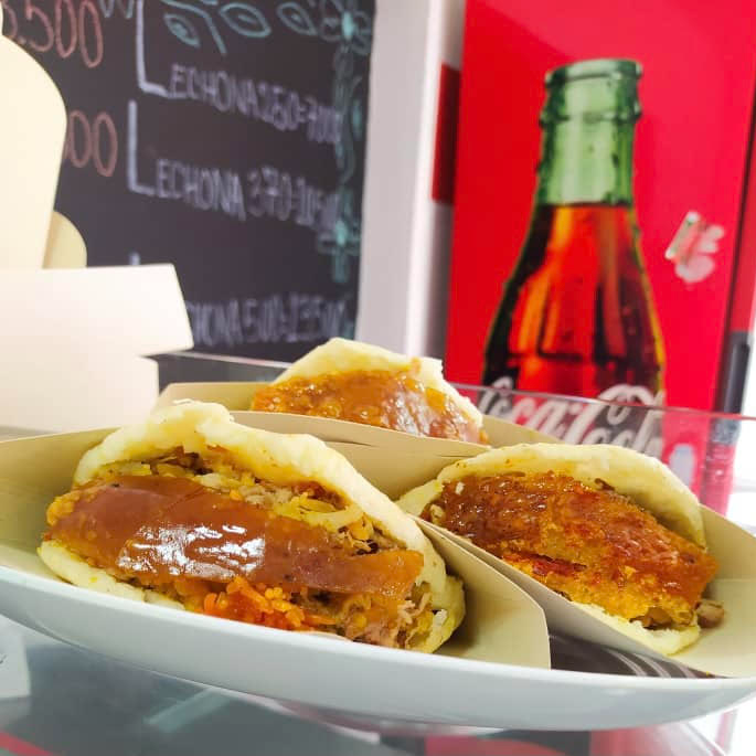 Arepa Rellena de Lechona