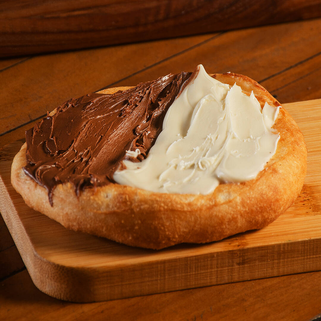 Chocolate branco e chocolate ao leite