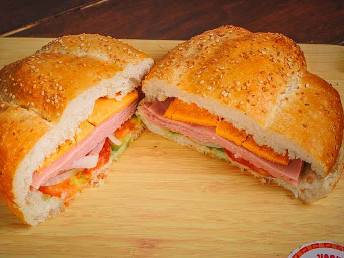 Torta chetumal (3 quesos)