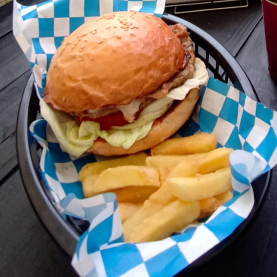 Hamburguesa Sencilla con Papas