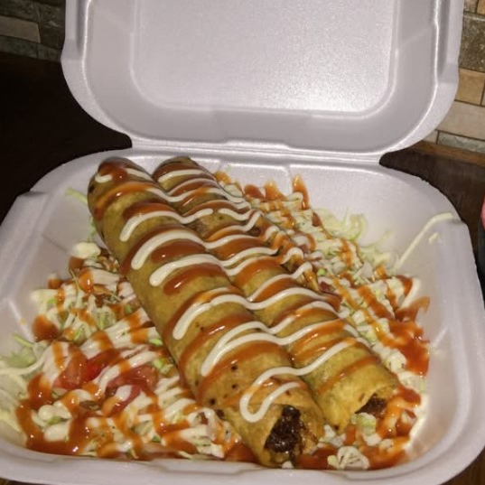 Taco Doble con Carne en Salsa