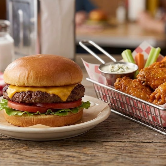 Promoción Hamburguesas + Alitas