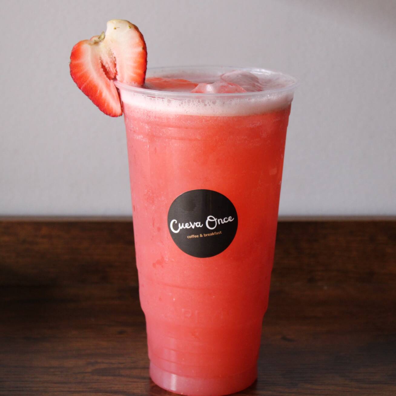 Agua de Fresa (946 ml)