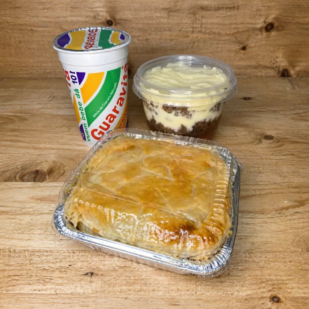 Combinho de empadão de frango cremoso com requeijão, 1 bolo de pote da sua escolha dentre nossas opções e 1 guaravita. Empadão de Frango com recheio cremoso acompanhado de um bolo de pote entre as nossas opções e guaravita. #docescaseiros #sobremesacaseira #docegourmet #bolocaseiro #docescriativos #docesparafesta #bolopersonalizado #sobremesadeliciosa #confeitariaafetiva #copodafelicidade #bentocake #coxinhademorango #brownie #trufa #docinhodefesta #caseirinho #morango #sacole #sacoleninho #Nutella #fondue #empadao
