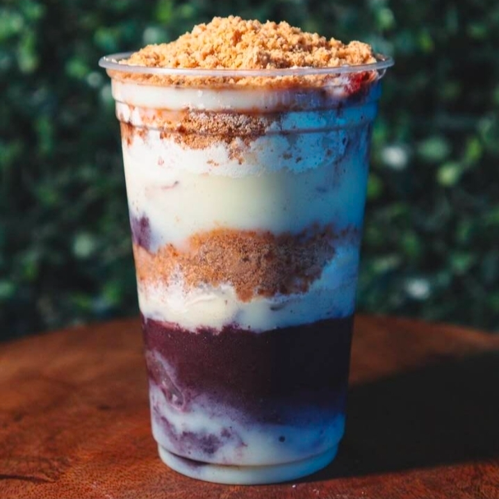 2x330ml acompanha granola, leite em pó e leite condensado