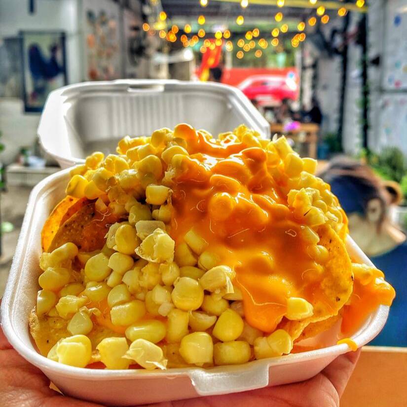 Nachos con elote