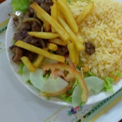 Arroz, Salada, Macarrão, Farofa e Batata Frita